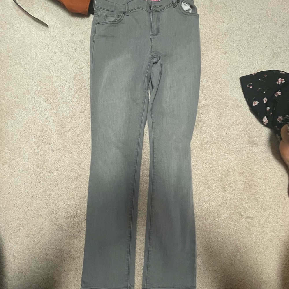 New skinny grey jeans